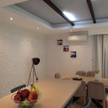 Villa Gusta Tholos  Luaran gambar